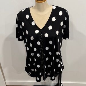 NWT Initiatives Black and White Polka Dot V-Neck Blouse